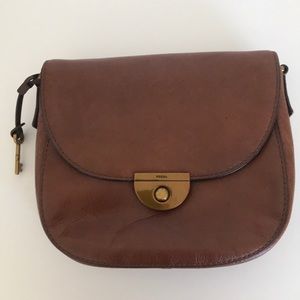 Fossil bag with phone pocket on the backside.